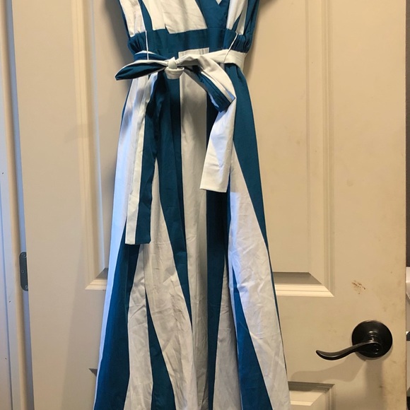 New York and Co Dress - Picture 2 of 7